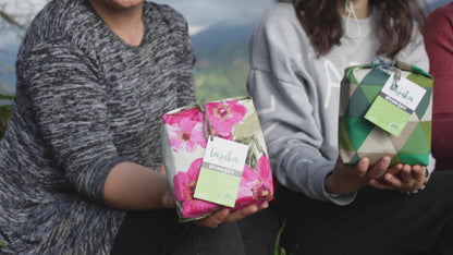 Desenli Bez Ambalaj Siyah Çay